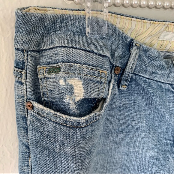 Joe's Jeans Honey Crop Lee Wash Jeans - Picture 4 of 10